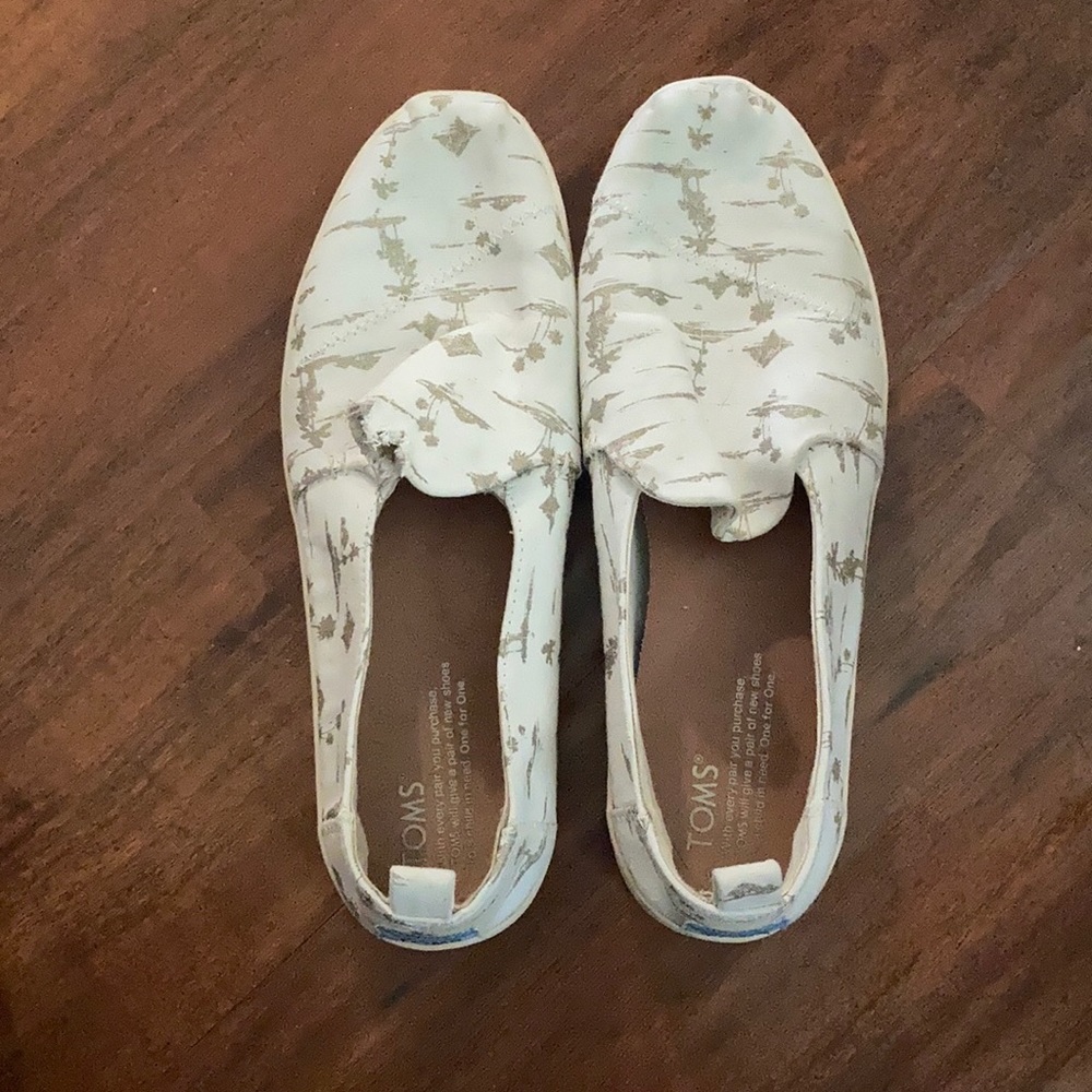 Super cute toms! Beachy🏝